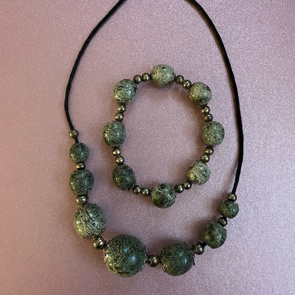 Jewelry - Picture 2 of 2